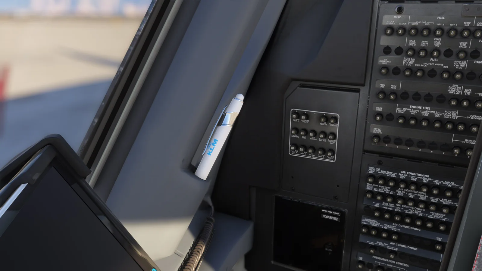 Boeing 737-800 KLM (PH-BCL) — Gallery 12